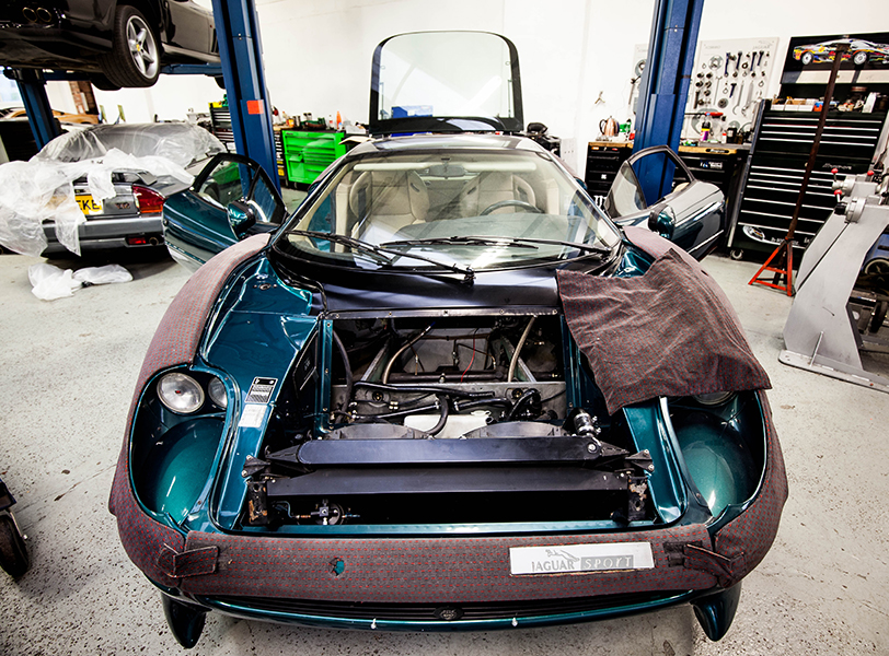 xj220_servicing_2